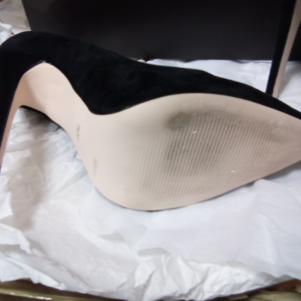 Maiden lane black suede pumps